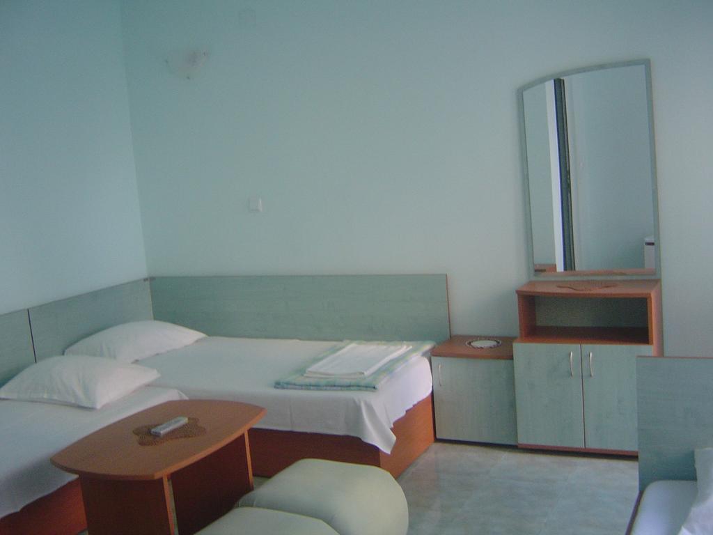 Guest House Dimovi Sozopol Exterior photo